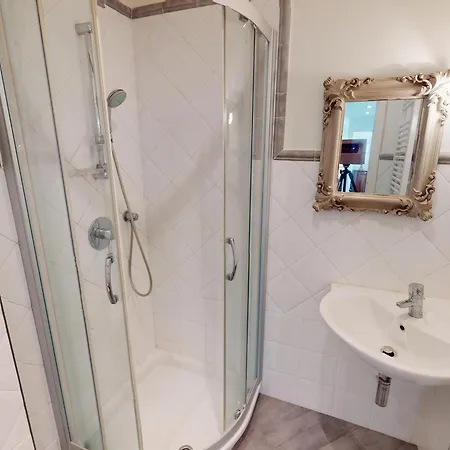 3p Climatise Avec Balcon Pres Plages, Commerces, Wifi Et Animaux Admis - Fr-1-196-349 Apartment Menton